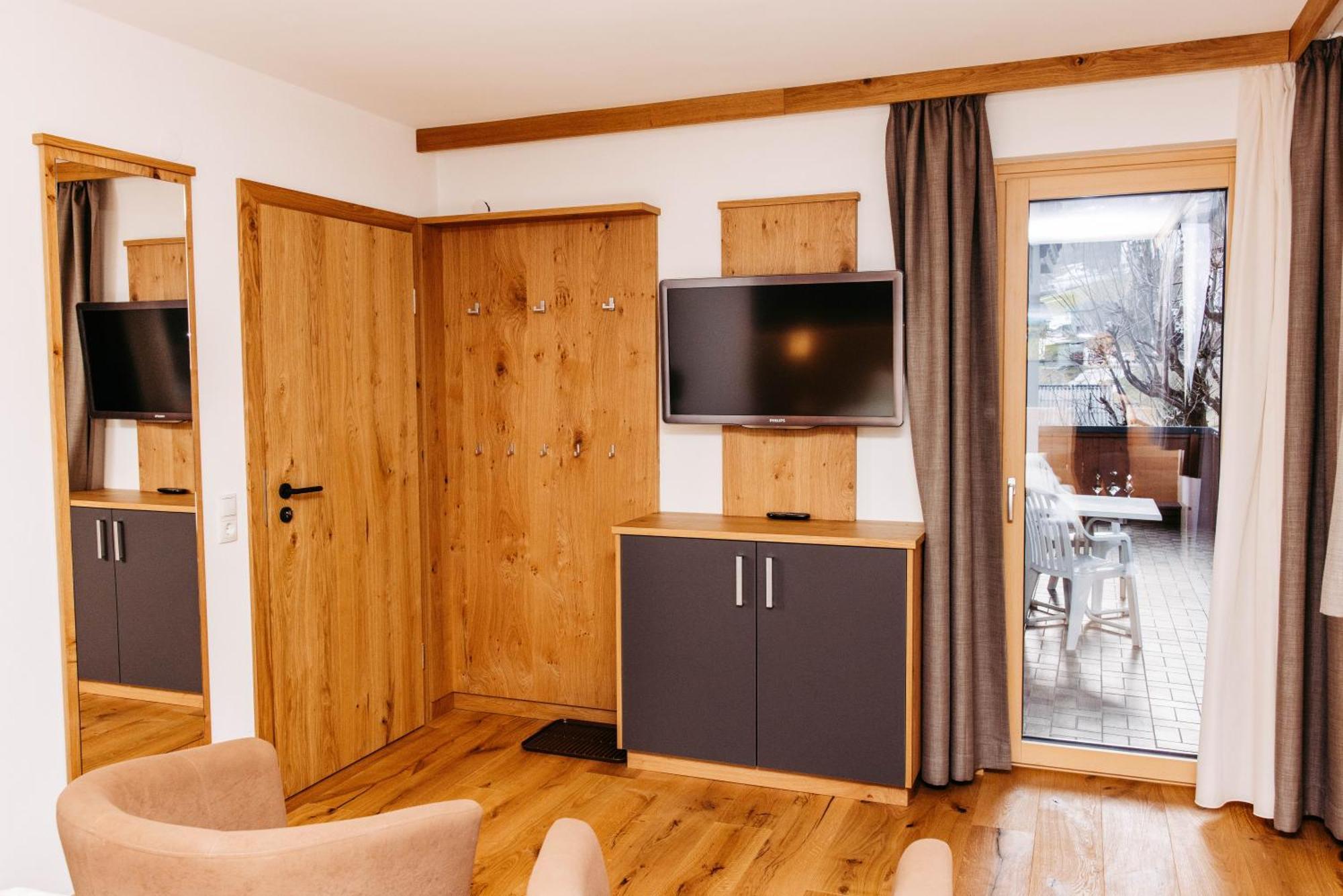 Haus Kella-Egg Hotel Бранд Екстериор снимка